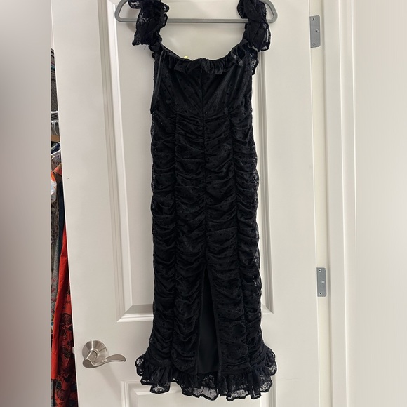 MAJORELLE Clare Lace Midi Dress - Picture 8 of 10